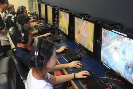 University of California, Irvine students playing League of Legends.