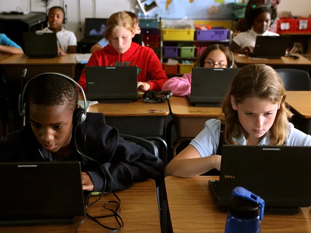 The Rise of Blended Learning | Innovation | Smithsonian Magazine