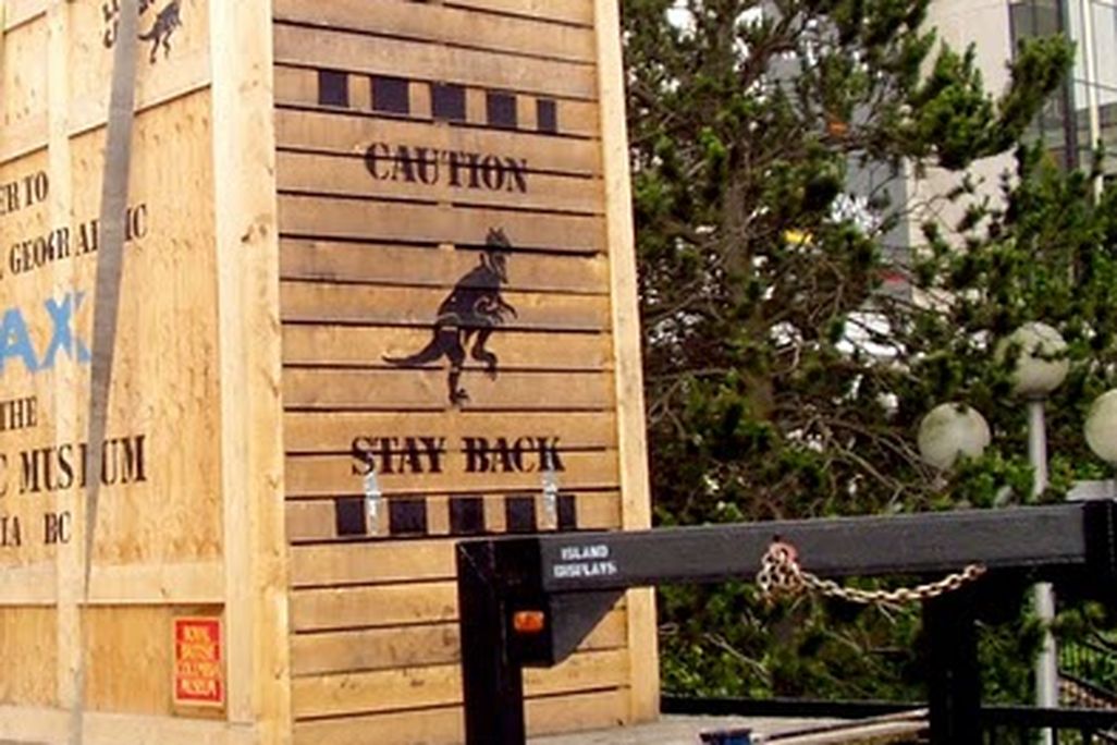 20110520083252dinosaur-crate-victoria.jpg
