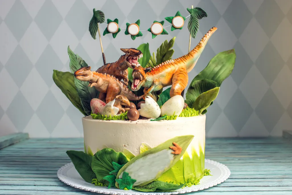 How to Make a Dinosaur Cake
