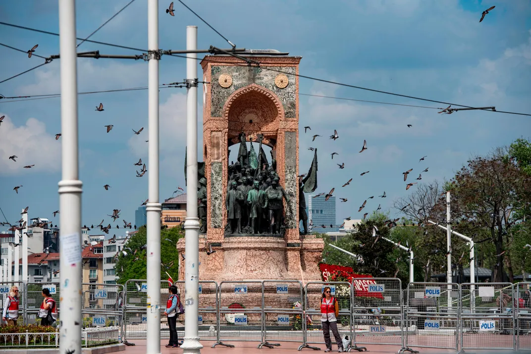 Police and barriers in Istanbul's Taksim Square