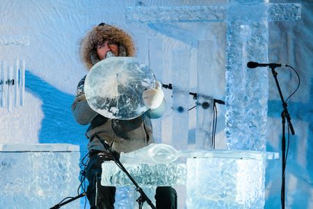 Terje Isungset on the ice horn
