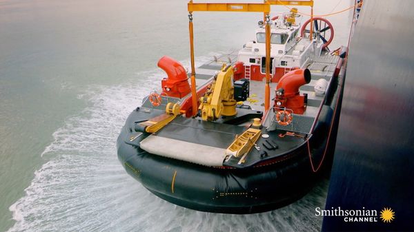Preview thumbnail for Lifting an Unwieldy 75-Ton Hovercraft Out of the Water