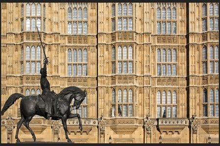 A statue of Richard the Lionheart in London