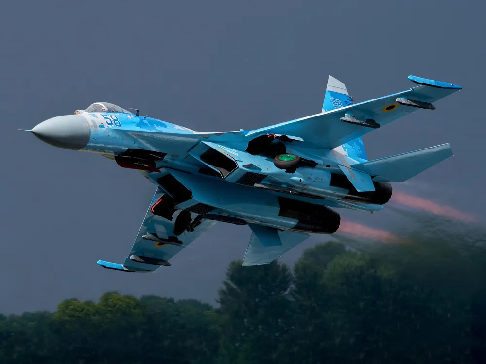 Ukrainian Sukhoi Su-27 lifts off