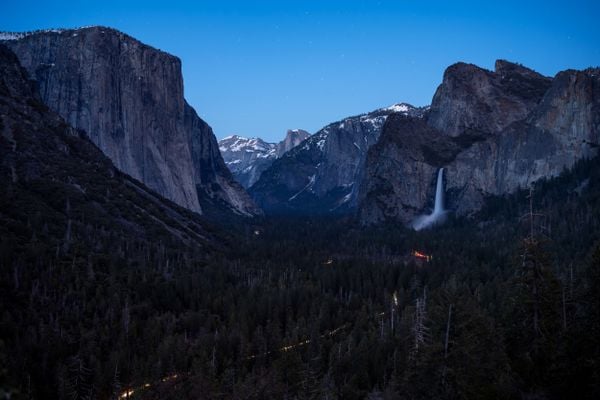 Nighttime view of Yosemite Valley thumbnail