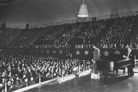 Marian Anderson performing at the DAR Constitution Hall.