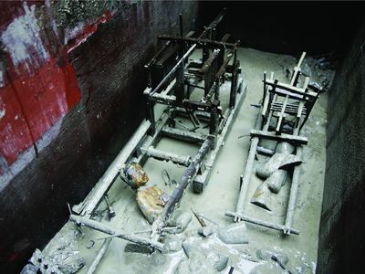 The burial chamber containing the model looms