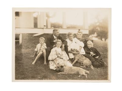 Portrait of the Tarbell family and their dogs, circa 1905, Edmund C. Tarbell papers, circa 1855-circa 2000, bulk 1885-1938. Archives of American Art, Smithsonian Institution.