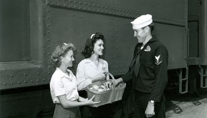 How the Women of the North Platte Canteen Fed Six Million Soldiers During World War II