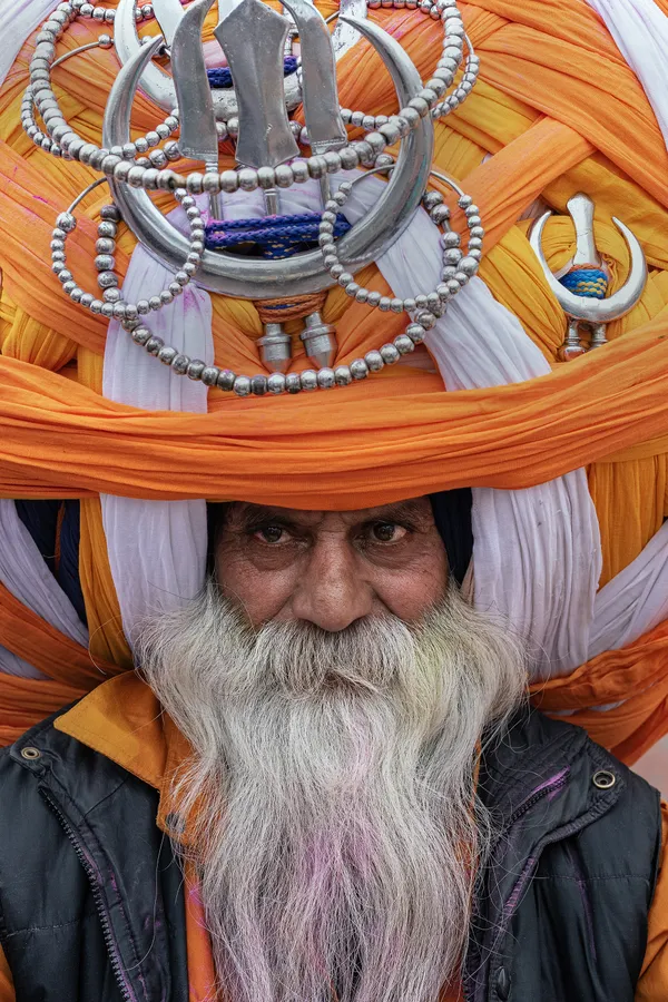 Man with huge Turban thumbnail