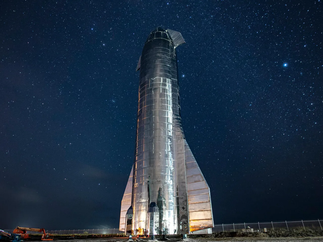 SpaceX Hopes to Test Launch its 'Epic' New Steel Rocket This Fall