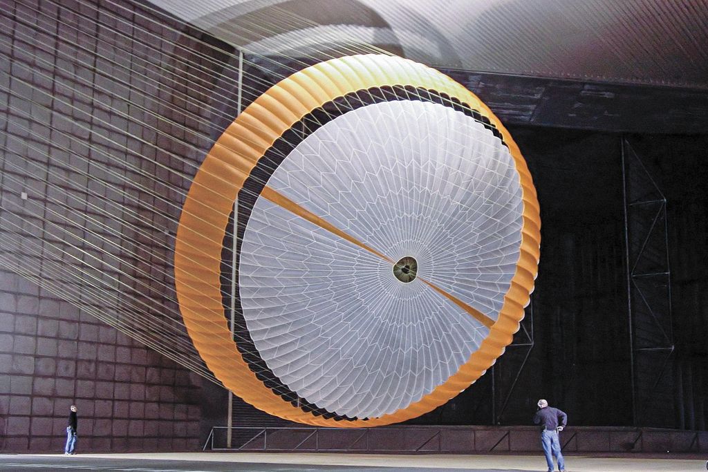 06V_FM2016_YPreviousMissionParachuteMarsScienceB_LIVE.jpg