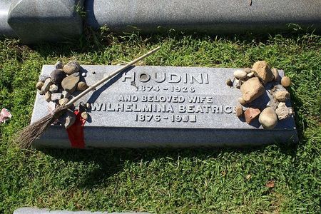 Houdini's grave at the Machpelah Cemetery in Queens. 