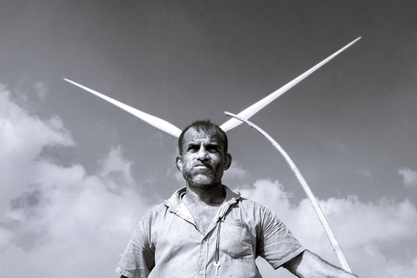 Horn of Labor: A Salt Farmer in Khurushkul thumbnail