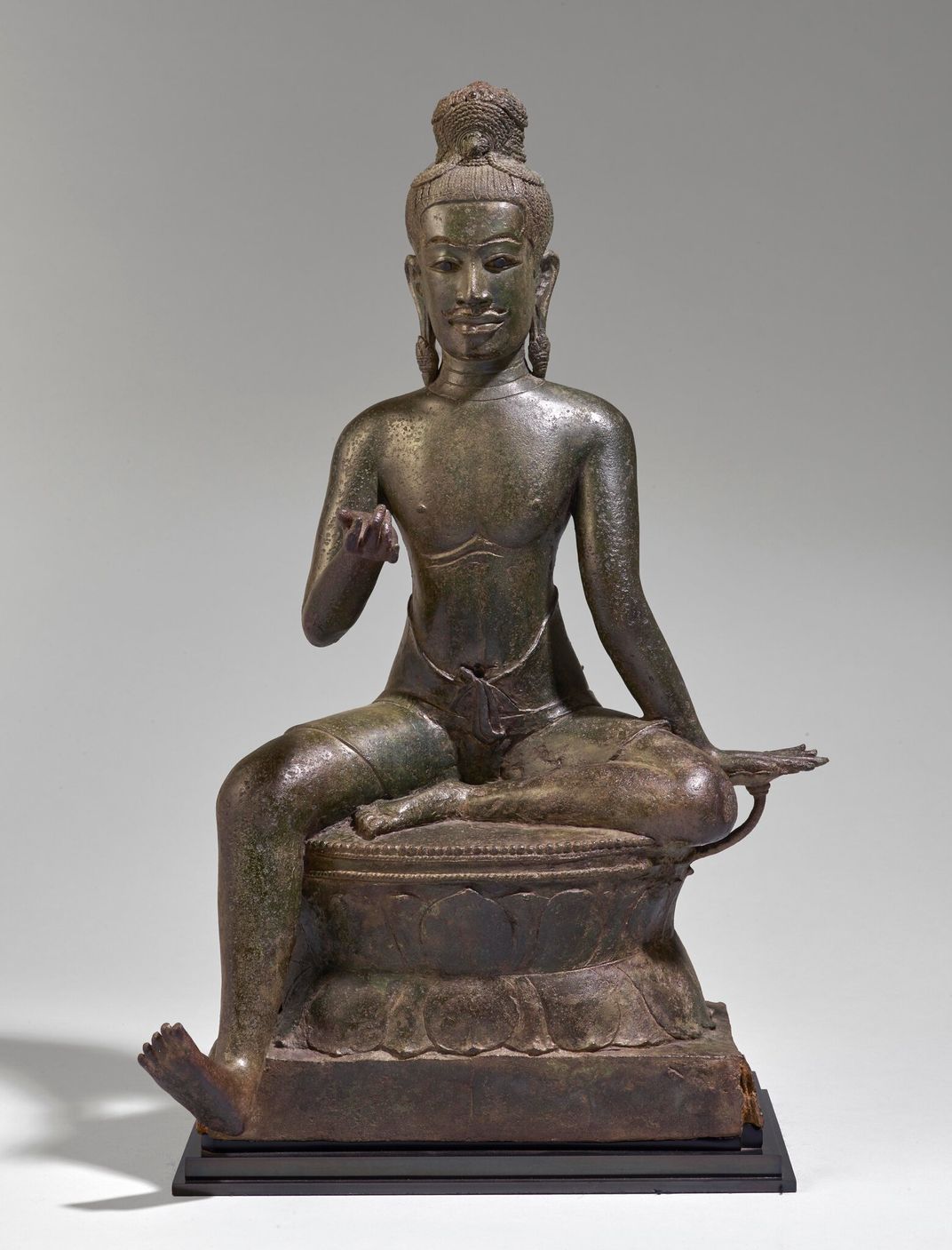 A bronze deity from around the 11th century