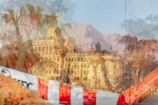 Reflections of fried chickens and historic buildings at Plaza San Martín thumbnail