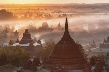 In the 1600s, the Arakan empire's capital, Mrauk U, had 160,000 inhabitants. The 200-foot spire of Ratanabon temple attests to eclipsed glories.