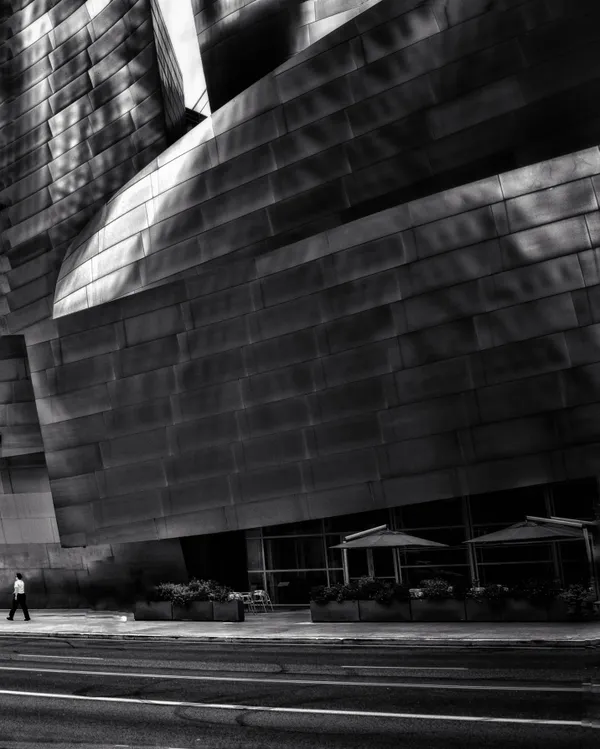 Walking away from Gehry thumbnail
