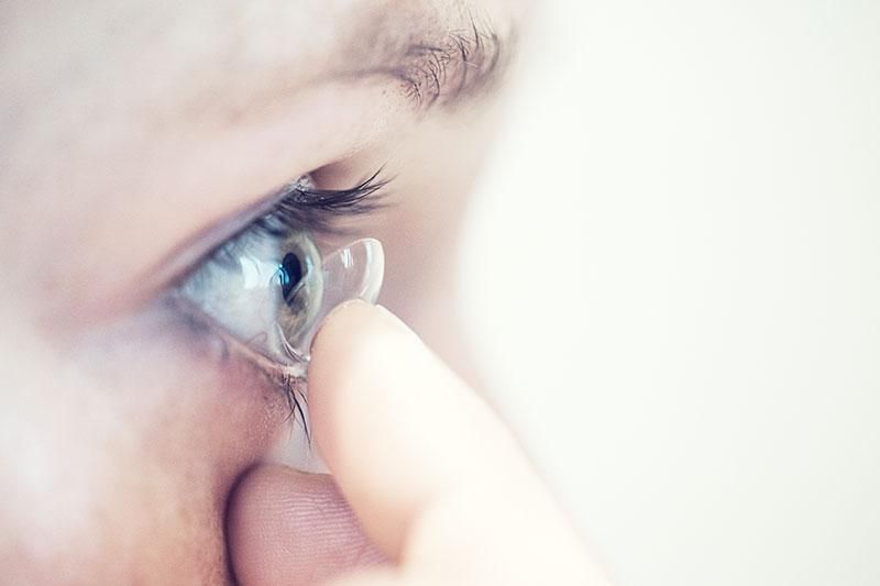 contact lens.jpg