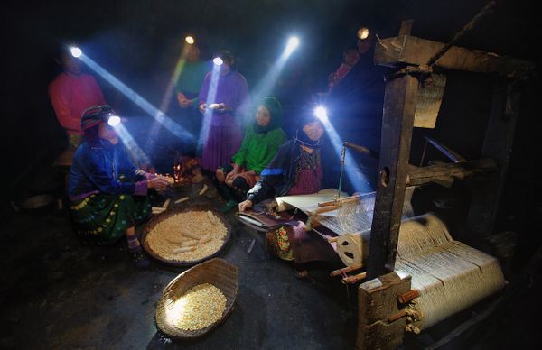 Dancing in the dark thumbnail