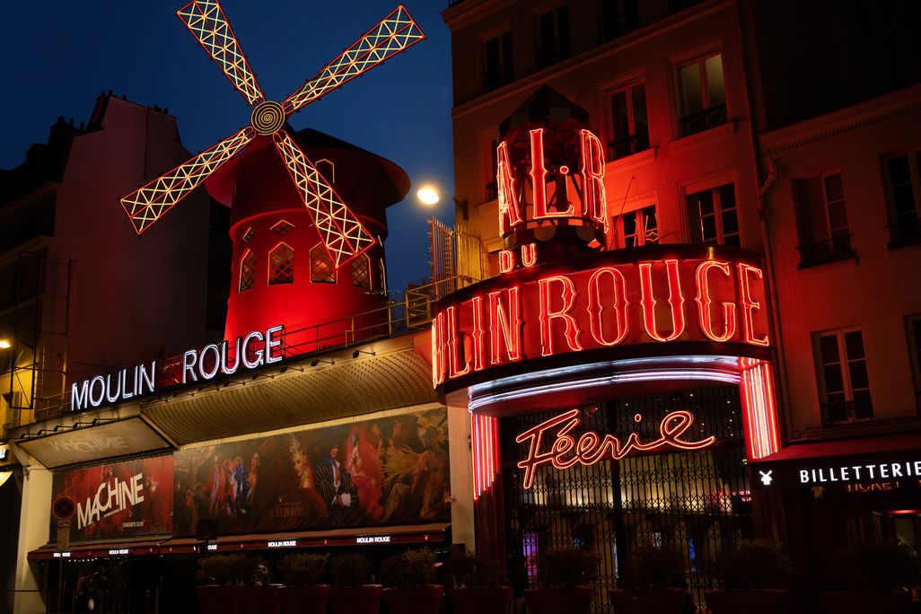 Moulin Rouge exterior
