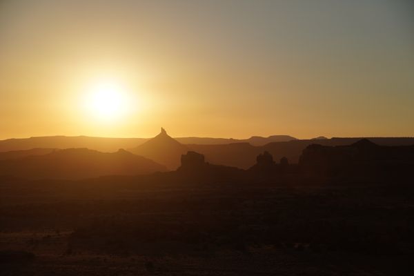 Sunrise over America's High Desert thumbnail