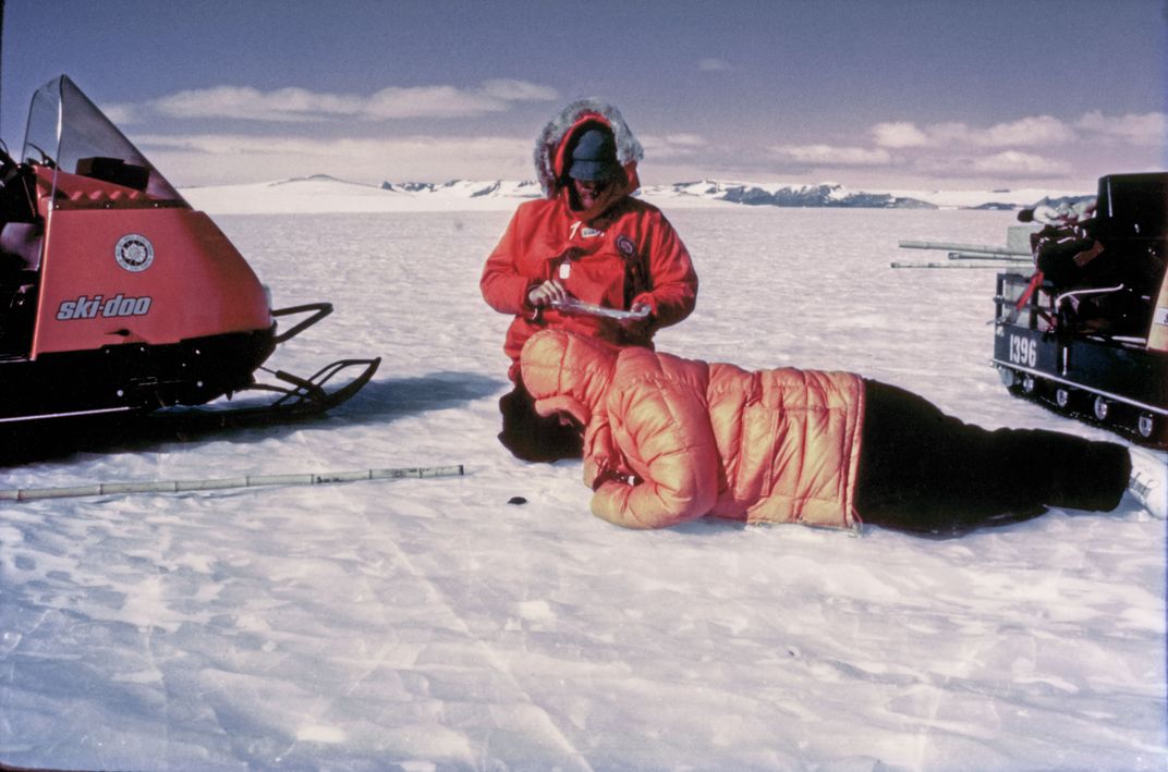 The Rockstar Geologist Who Mapped the Minerals of the Cosmos