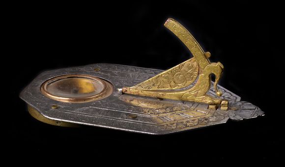 Pocket sundial