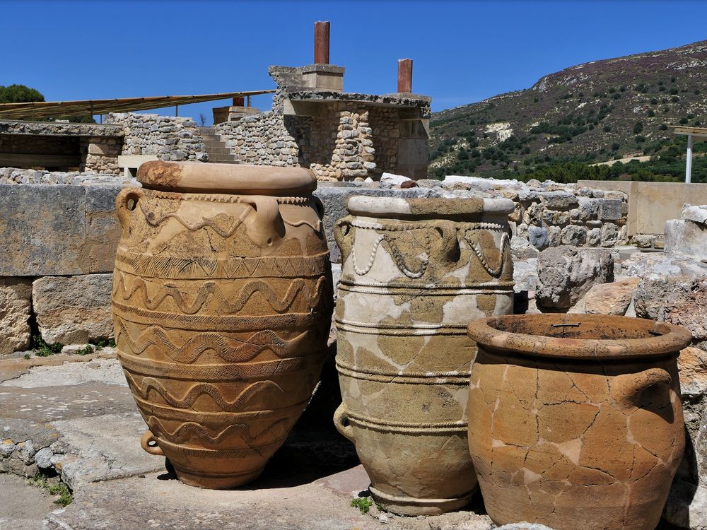 Knossos_Pithoi_(34465820014).jpg