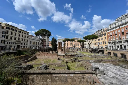 Currently, tourists can only view the archaeological site from street level.