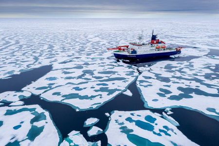 The German Research Vessel Polarstern conducting research near to the North Pole.