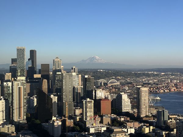 Mount Rainer above Seattle thumbnail