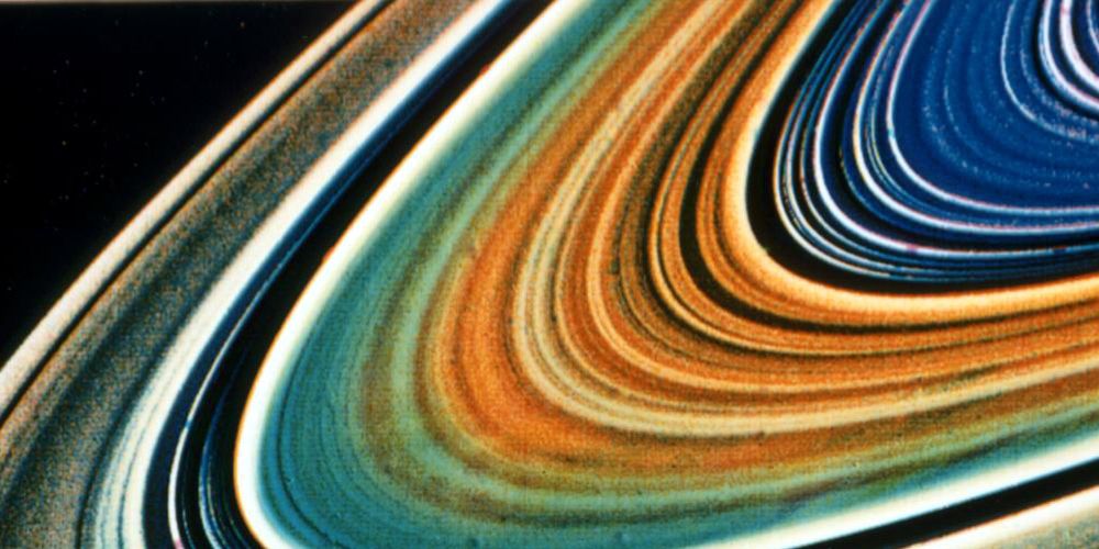 Voyager Saturn.jpg