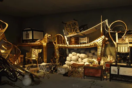 The exhibition features recreations of the tomb&#39;s antechamber, burial chamber and treasury.