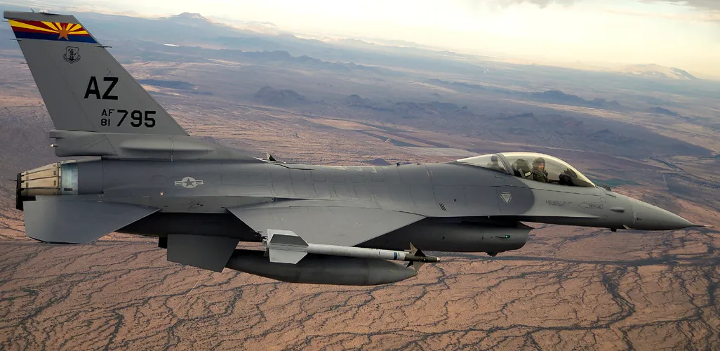 F-16 Arizona National Guard.jpg