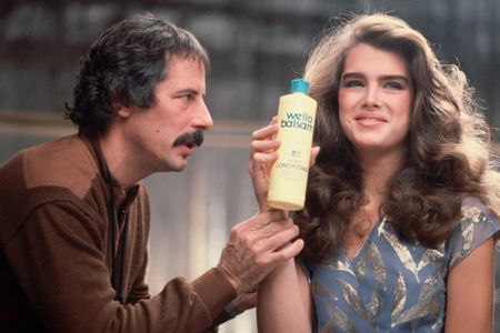 Brooke Shields filming a shampoo commercial
