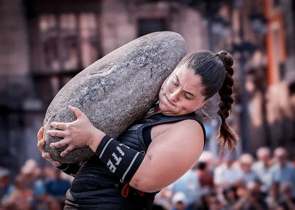 Stone lifter-Harrijasotzaile thumbnail