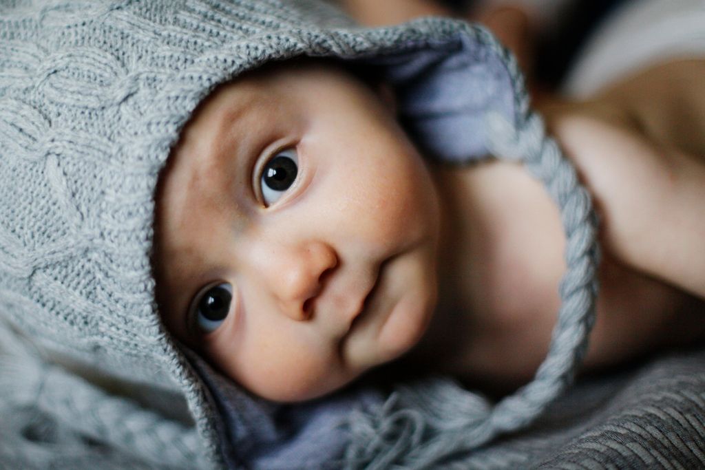 baby looking