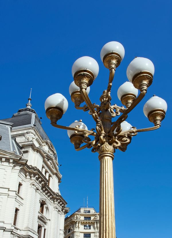 Antique lamppost in Buenos Aires thumbnail