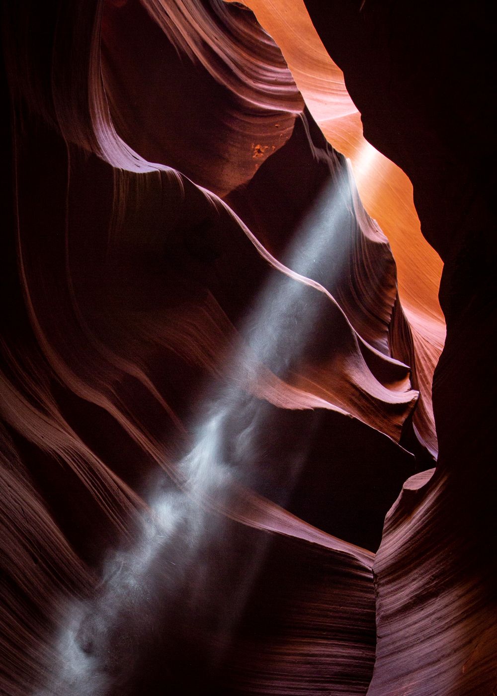 A light beamed through Antelope Canyon.