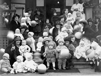 Mothers and babies gather for a "Better Baby Contest" in Minnesota in 1920.