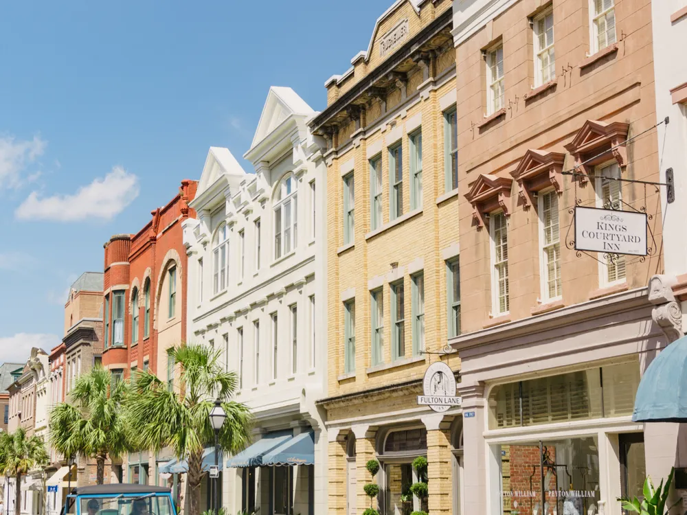Lead Image - Explore Charleston.jpg