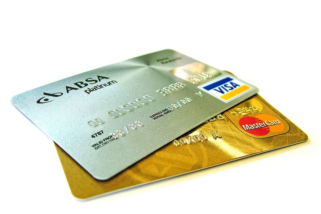 1024px-Credit-cards.jpg