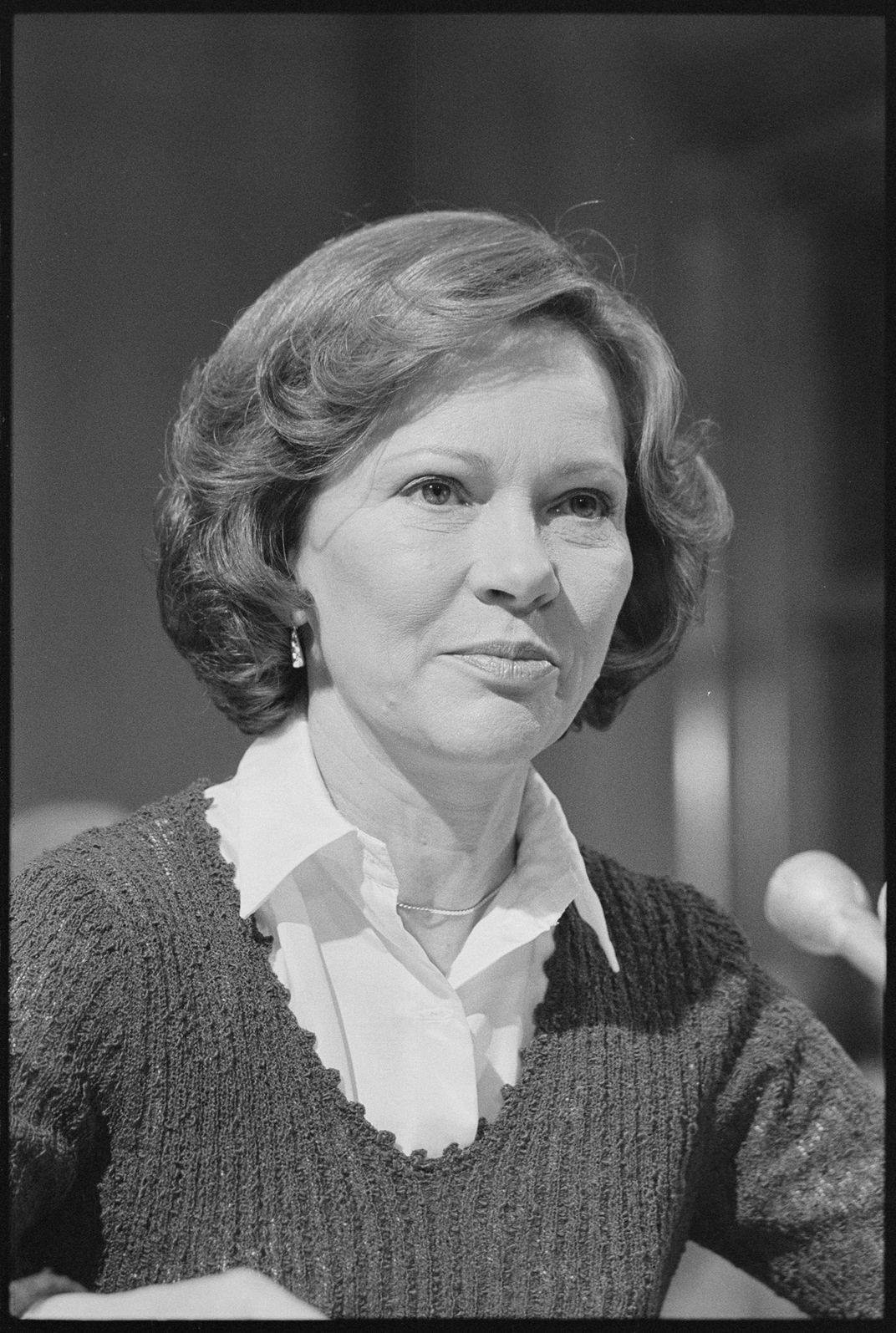 Rosalynn testifying in front of a Senate subcommittee on behalf of the President's Commission on Mental Health in 1979