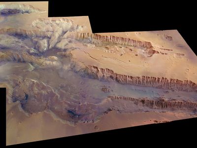 A region within Mars&#39;s Valles Marineris (pictured) called the Candor Chaos&nbsp;had a large amount of hydrogen about a meter below the surface.