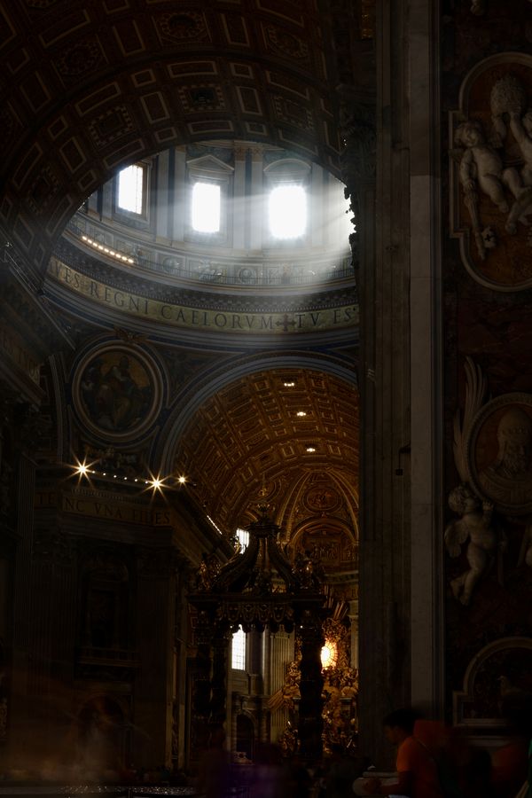 Beams of Holy Light Inside St. Peter’s Basilica thumbnail