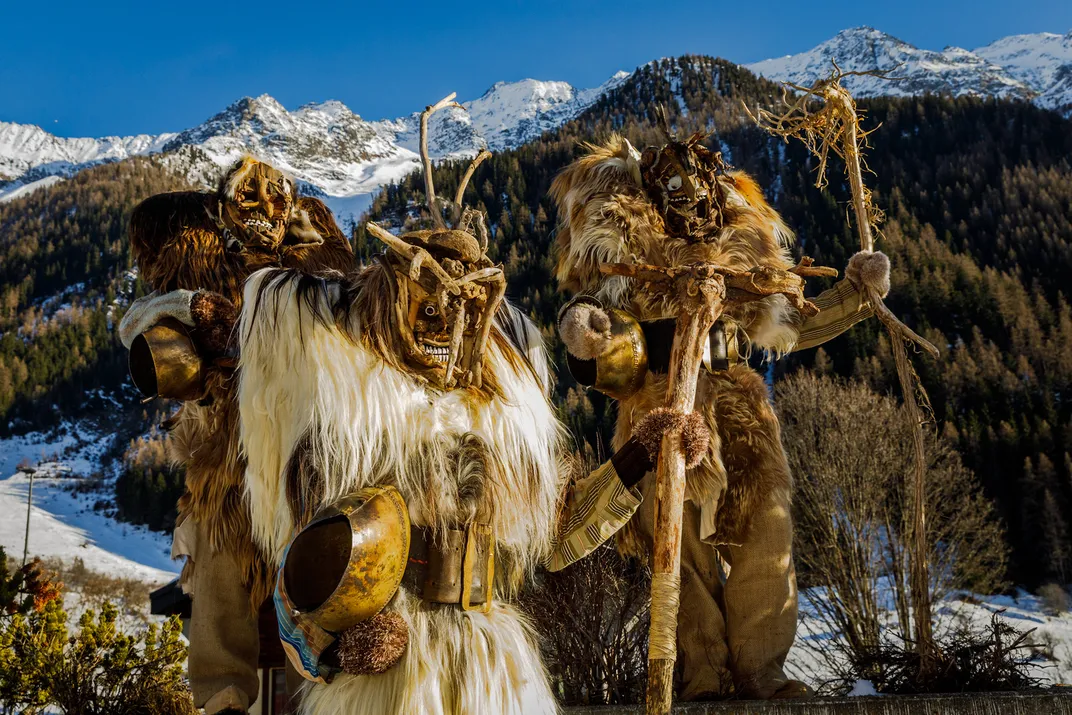 Entdecken Sie die Biester des Schweizer Lötschentals