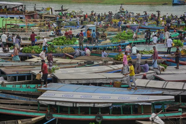 The boat fruits market thumbnail