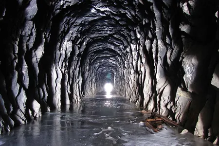 During the 1860s, Chinese laborers dug extensive tunnels through the Sierra Nevada mountains.